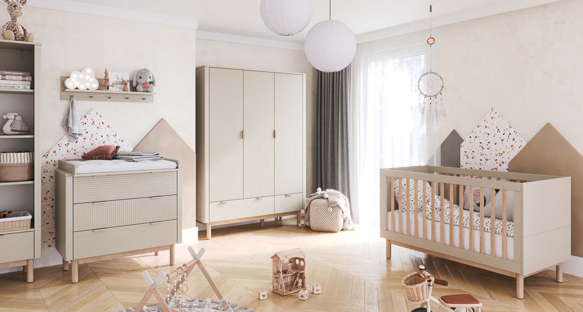 Babymöbel und Kindermöbel Serie SYDNEY in weiss oder sand mit Buche natur kombiniert